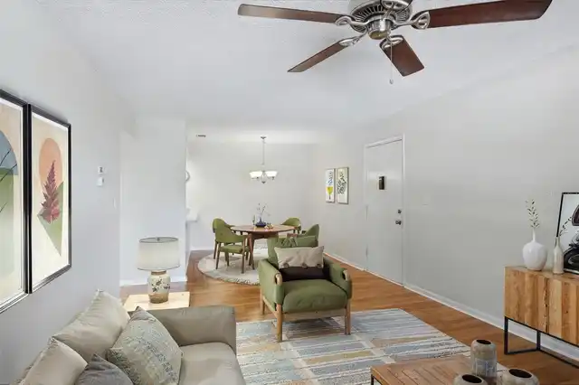 Listing Photo 12