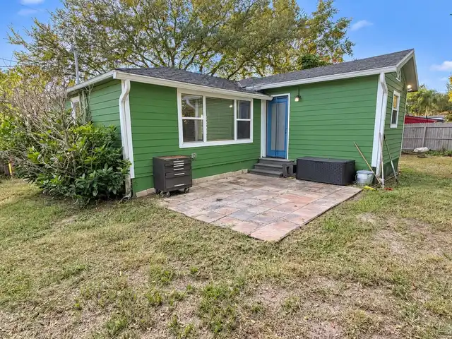 Listing Photo 7