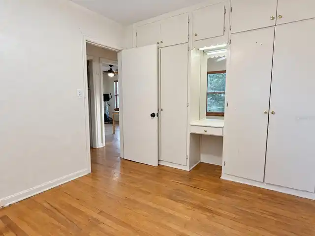 Listing Photo 8