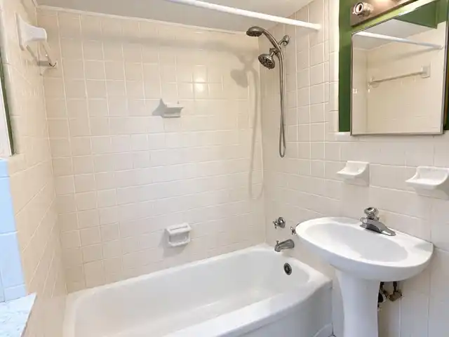 Listing Photo 11
