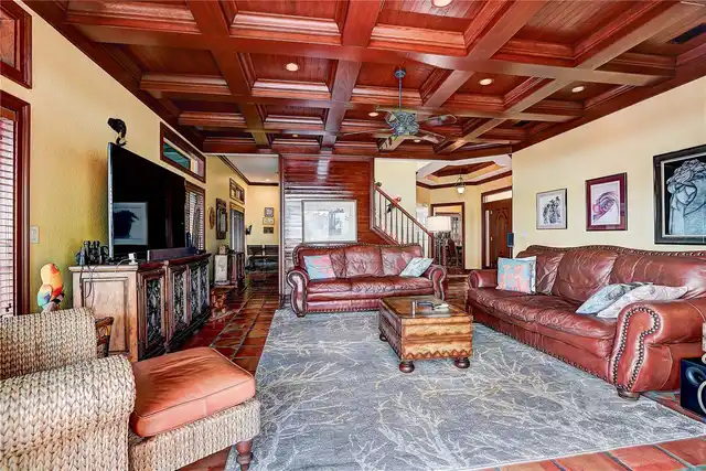 Listing Photo 16