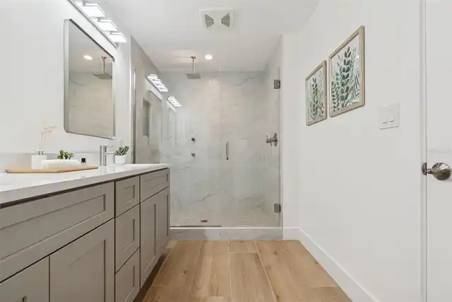Listing Photo 7