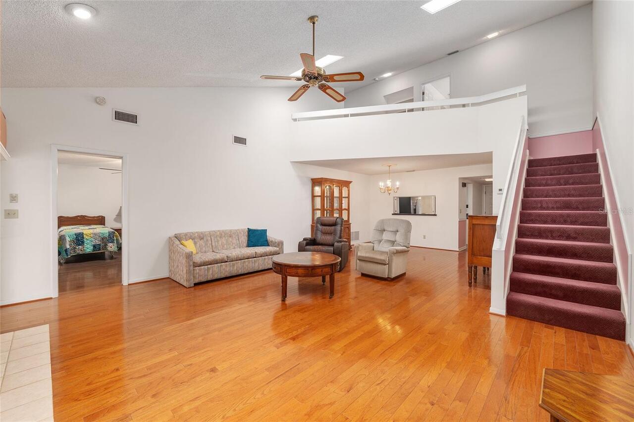 Listing Photo 12