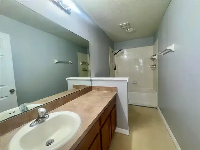 Listing Photo 14
