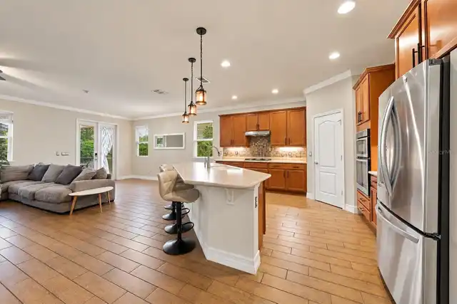 Listing Photo 6