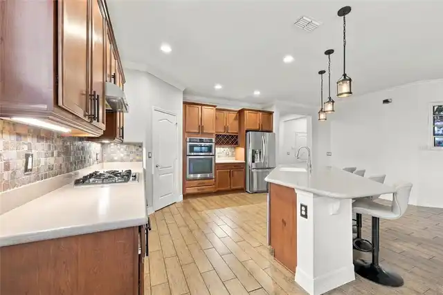 Listing Photo 8