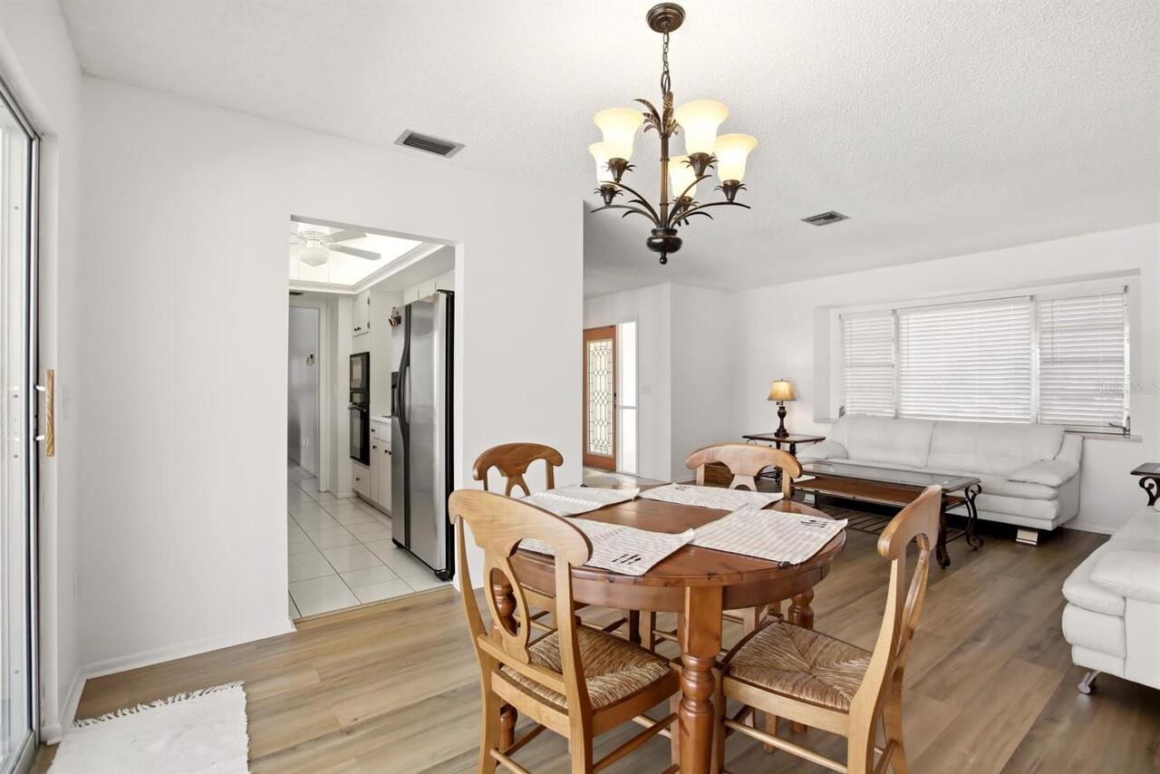 Listing Photo 14