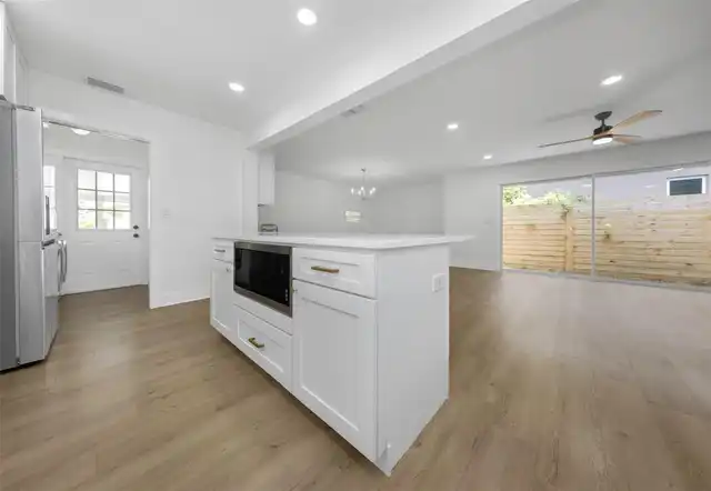 Listing Photo 19