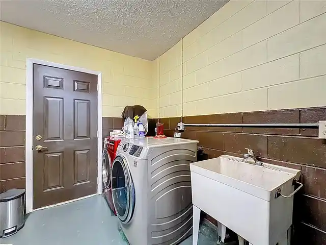 Listing Photo 34