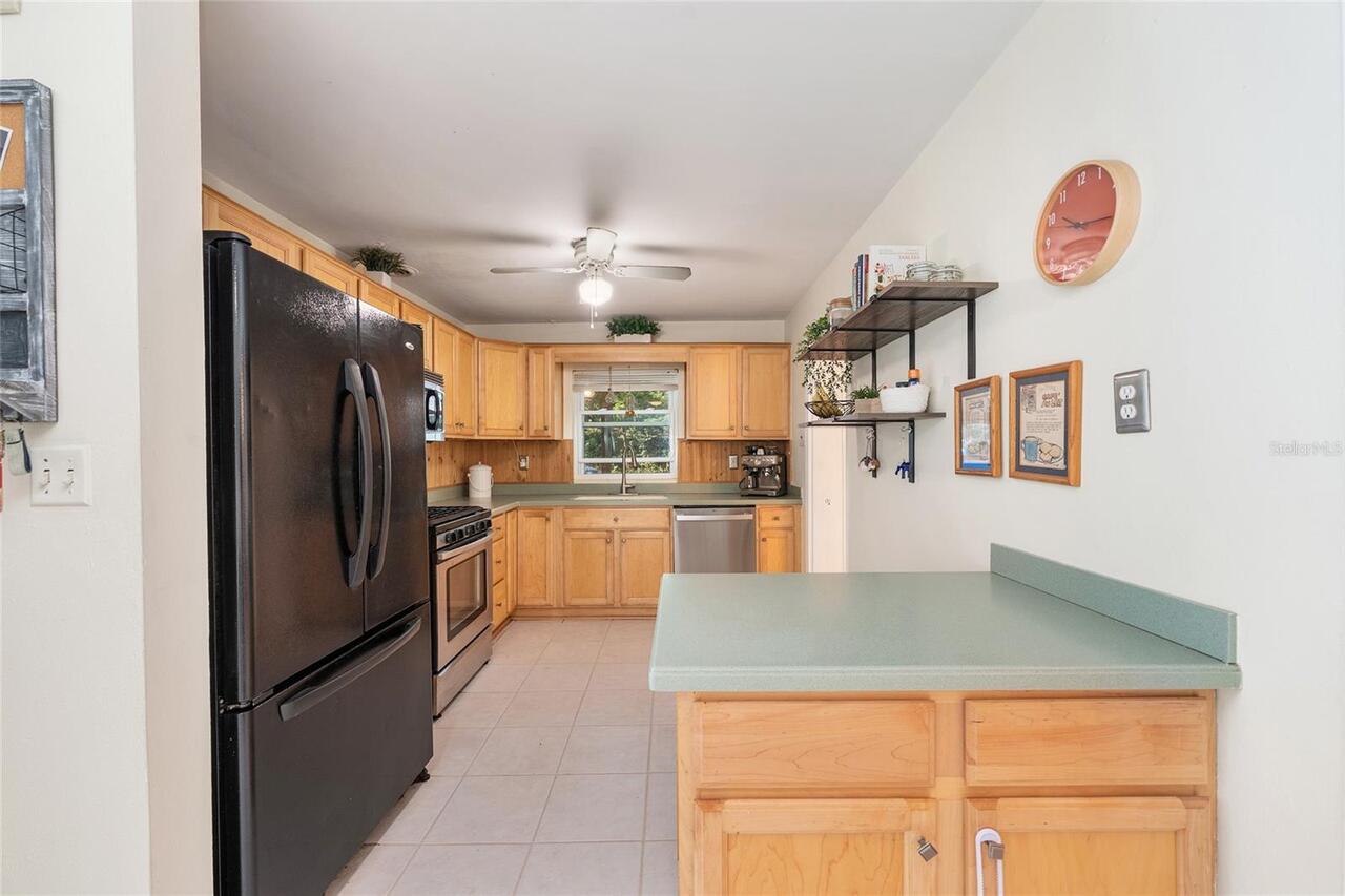 Listing Photo 10