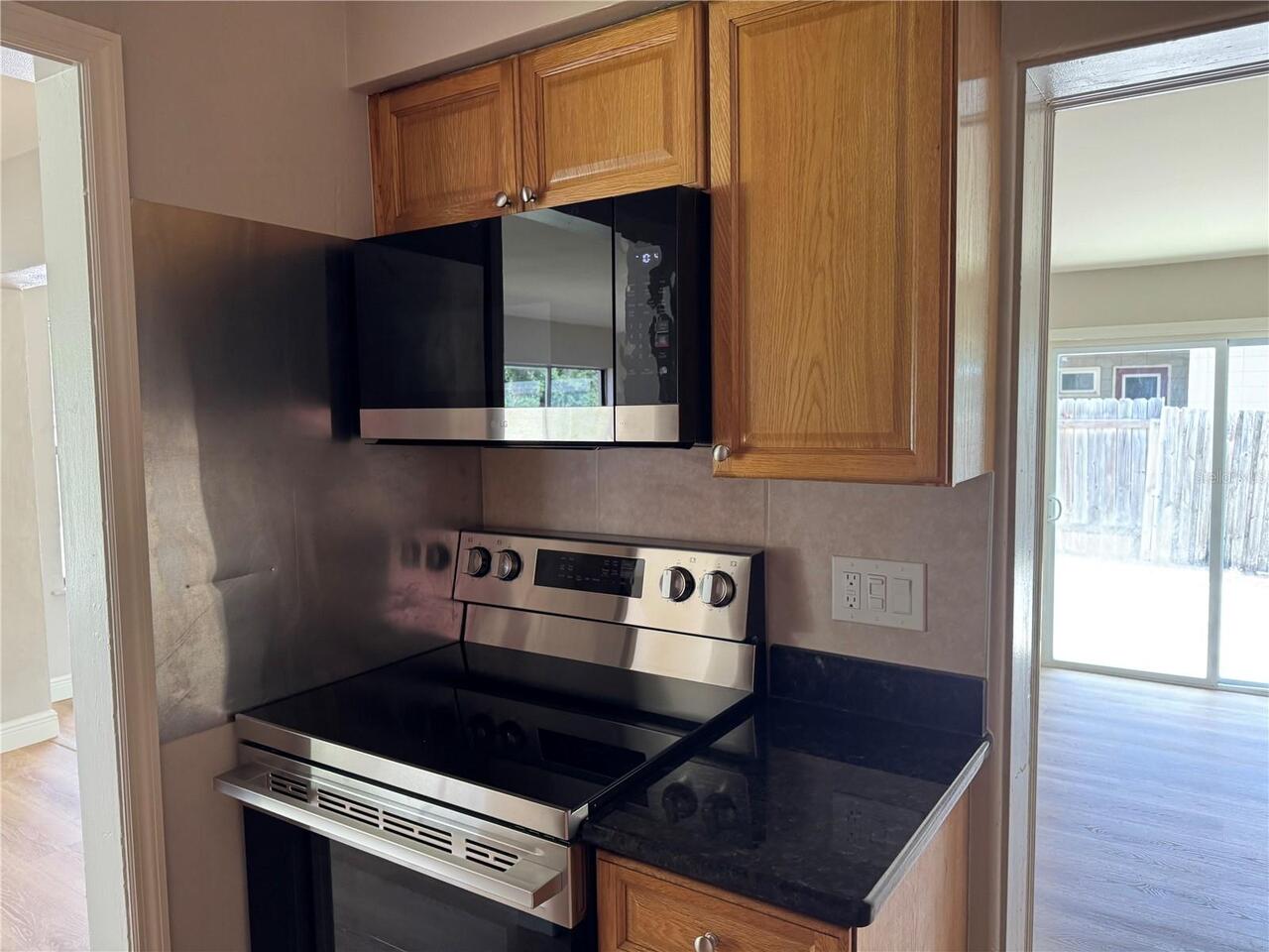 Listing Photo 8