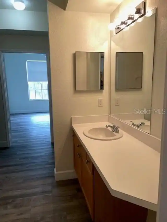 Listing Photo 9