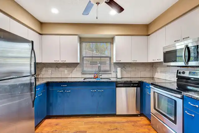 Listing Photo 18