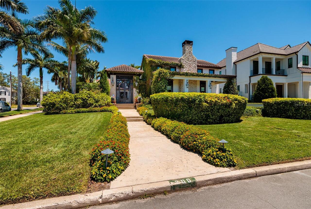 5BR, Home, 3BA, $4,999,000
Read More
