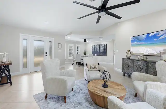 Listing Photo 8