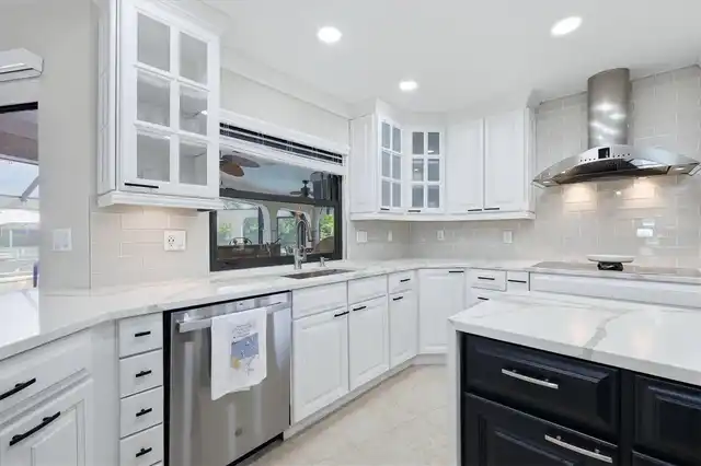 Listing Photo 11