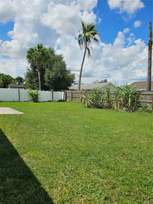 Listing Photo 12
