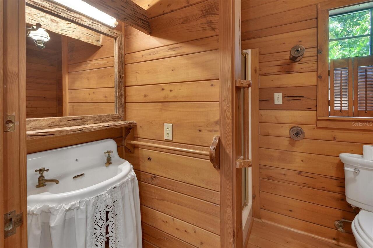 Listing Photo 12