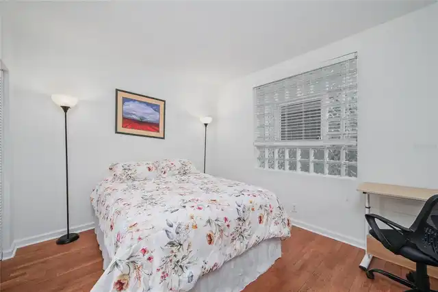 Listing Photo 14