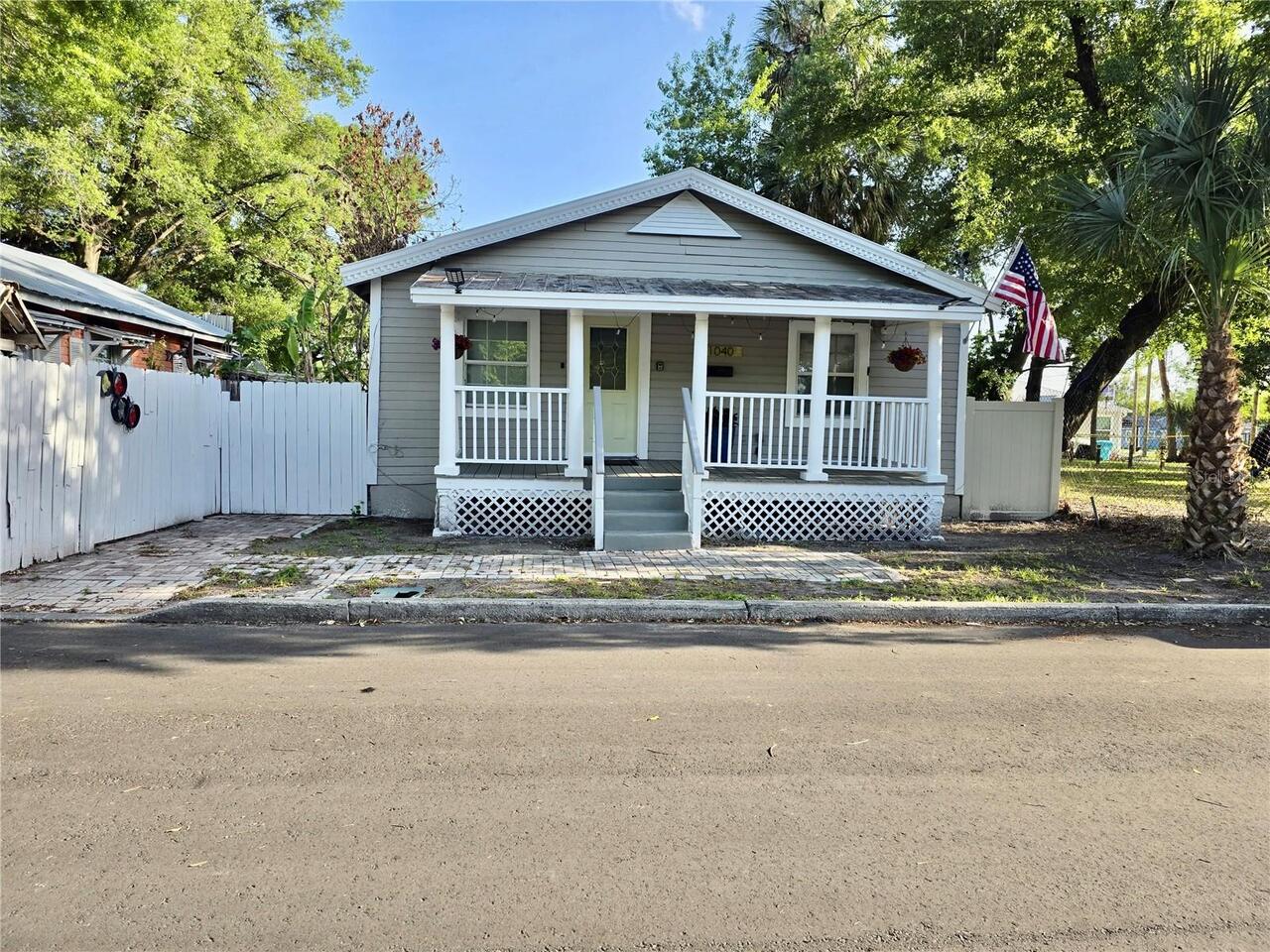 Listing Photo 2
