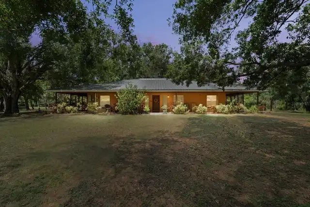 Wimauma Real Estate