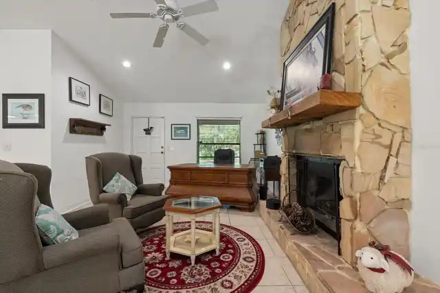 Listing Photo 17