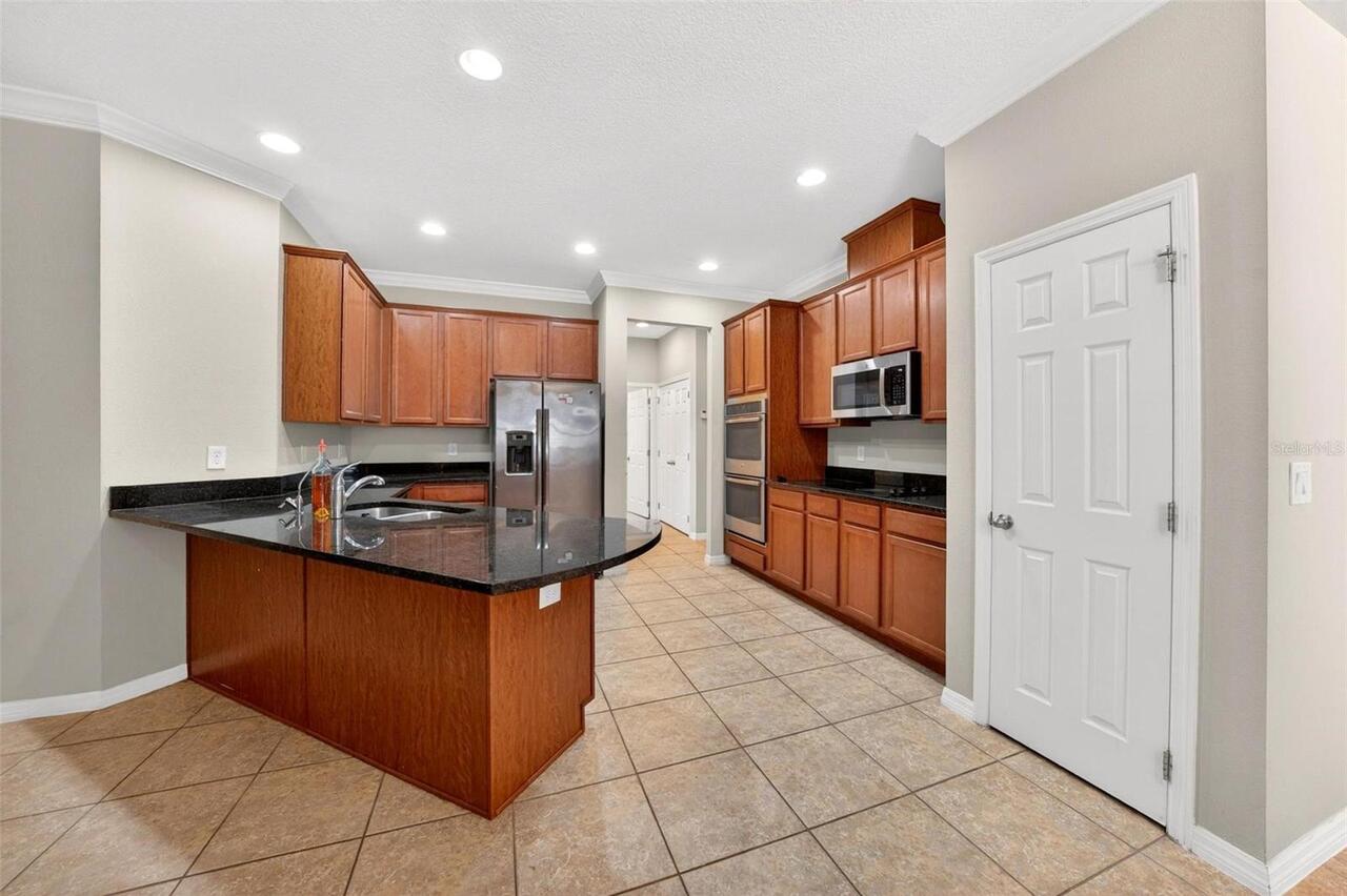 Listing Photo 10