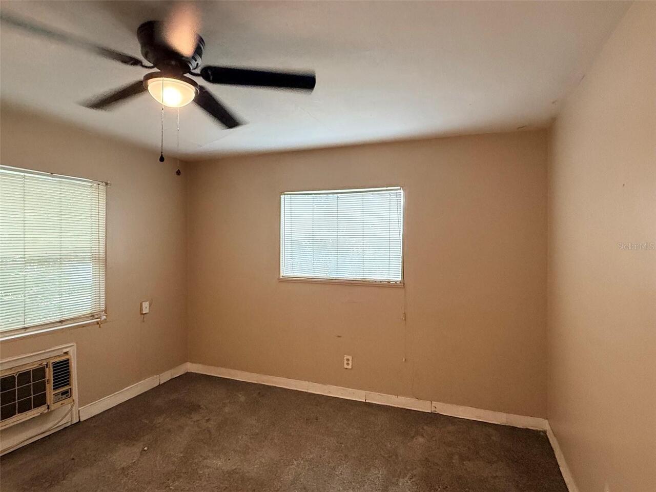 Listing Photo 12