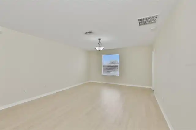 Listing Photo 34