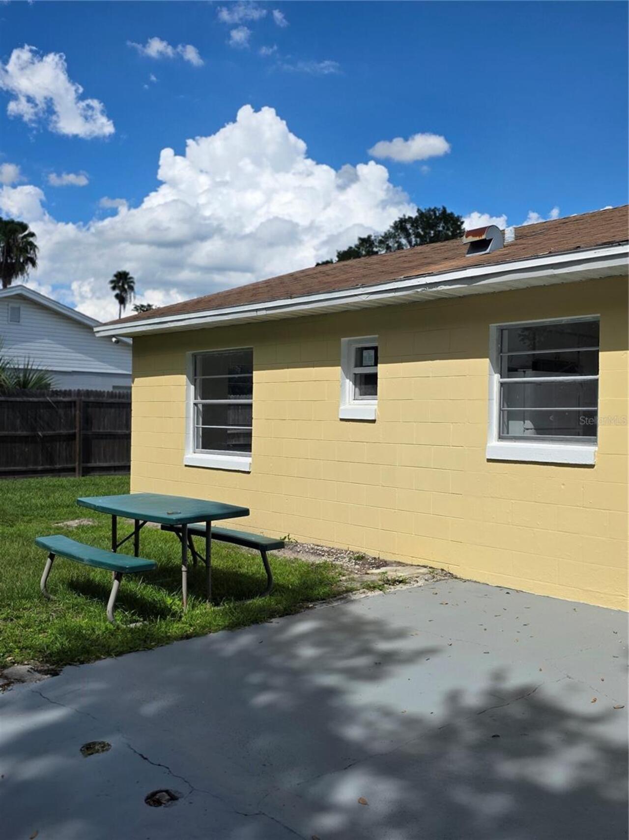 Listing Photo 10