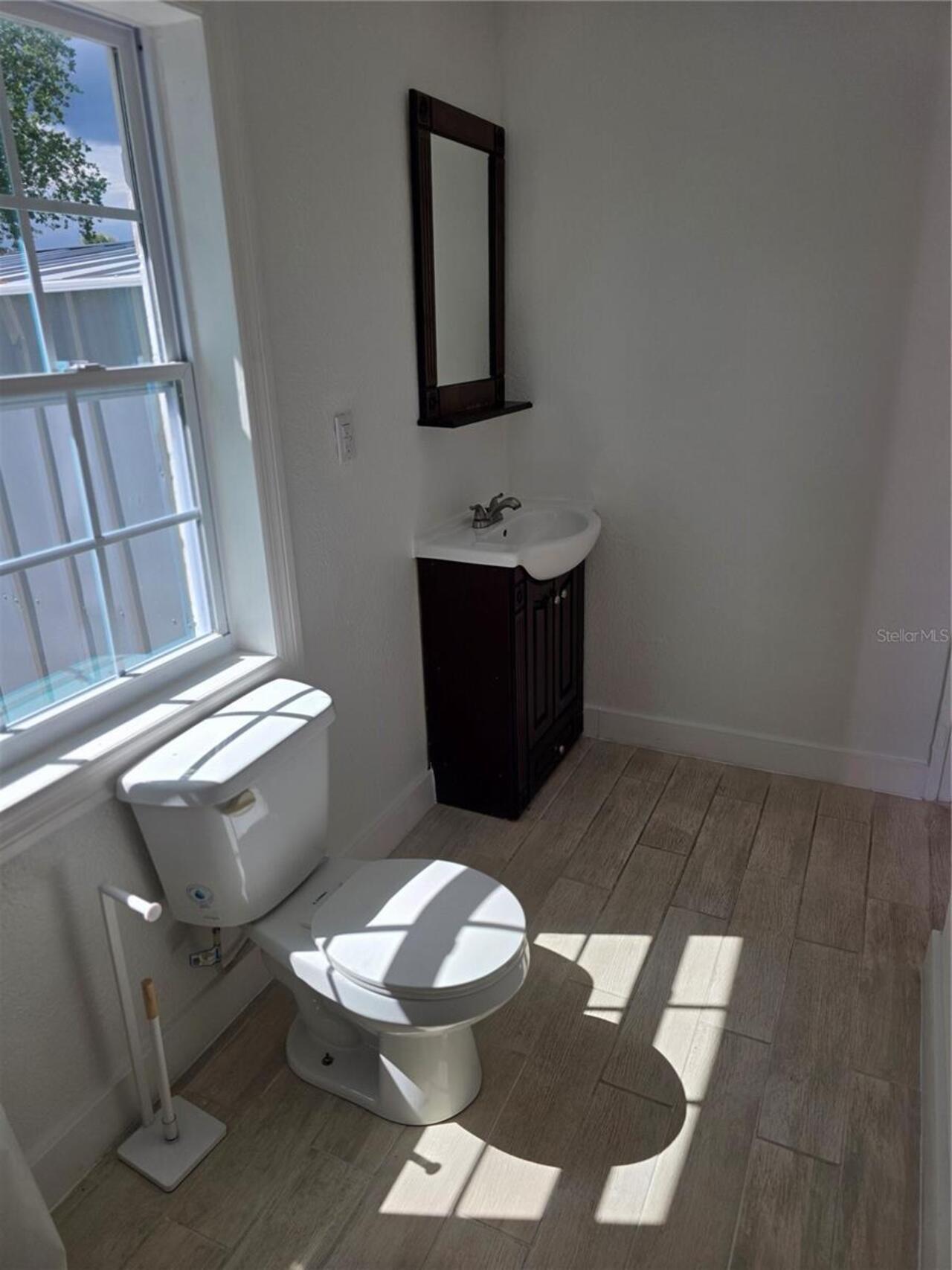 Listing Photo 16
