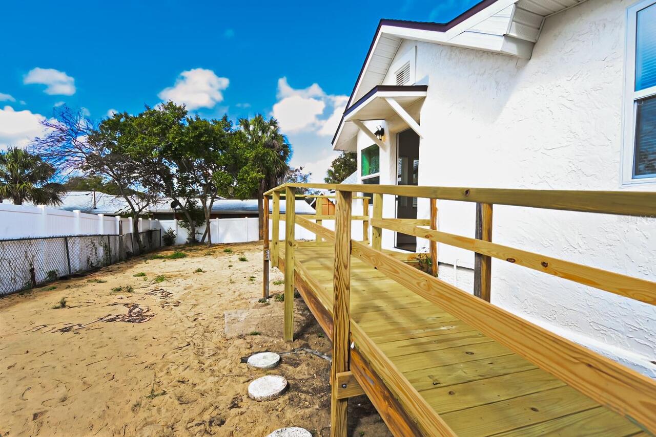 Listing Photo 10