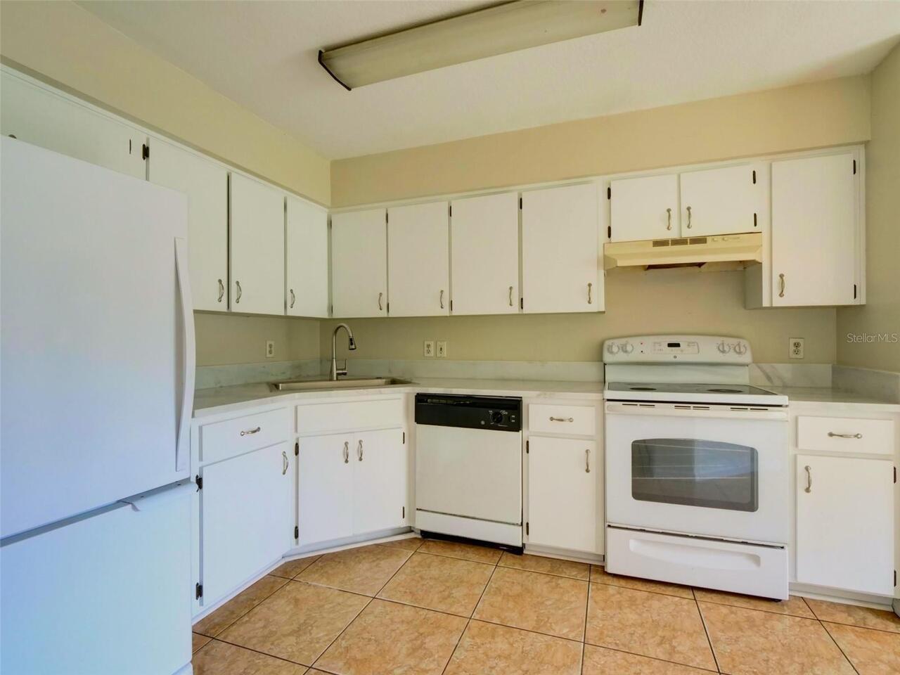 Listing Photo 14