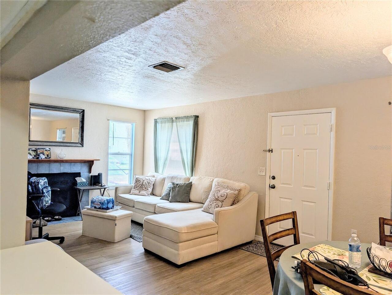Listing Photo 12