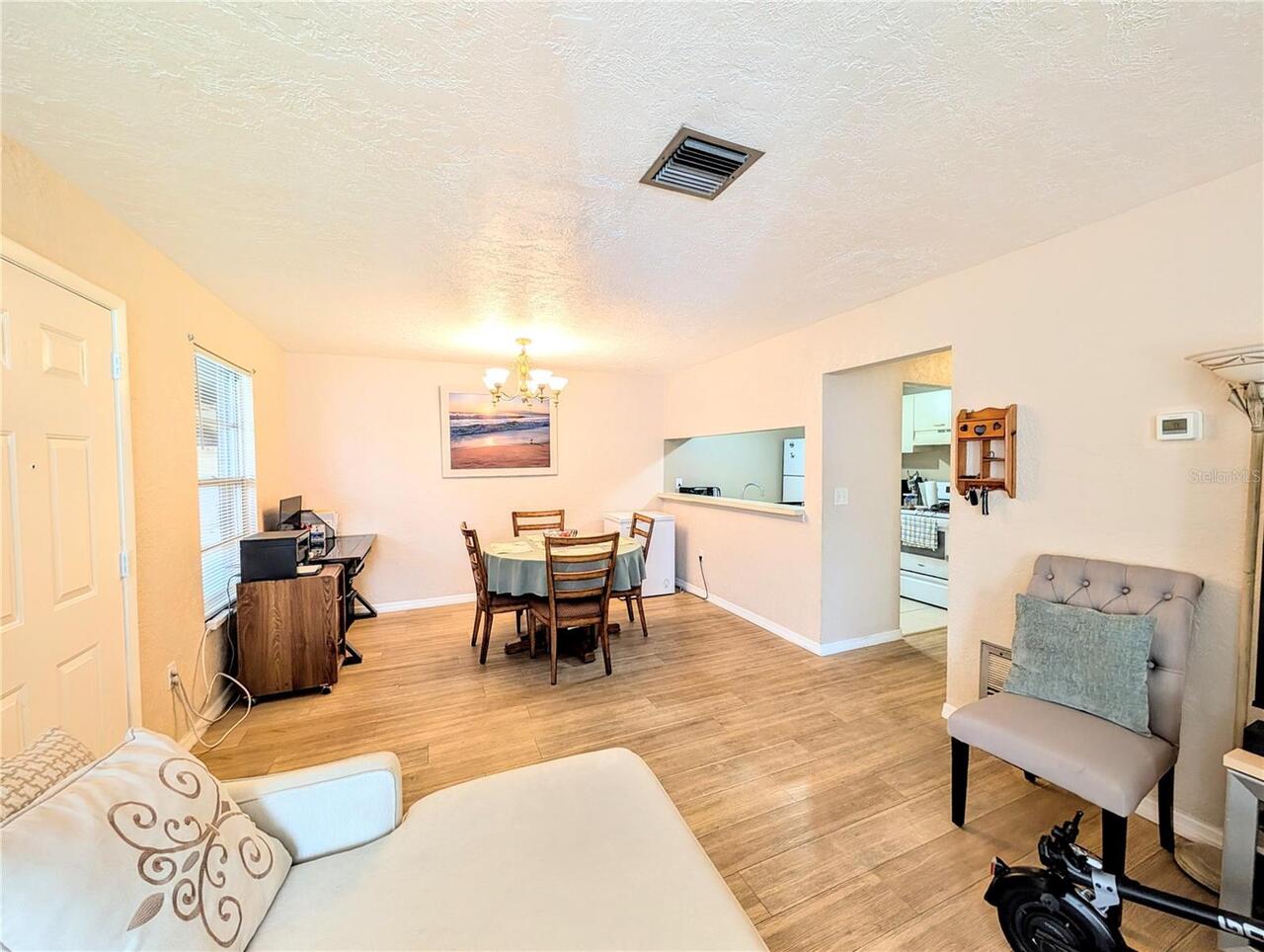 Listing Photo 14