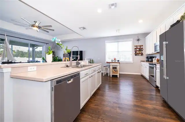 Listing Photo 12