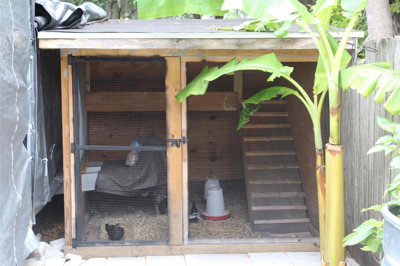 Listing Photo 12