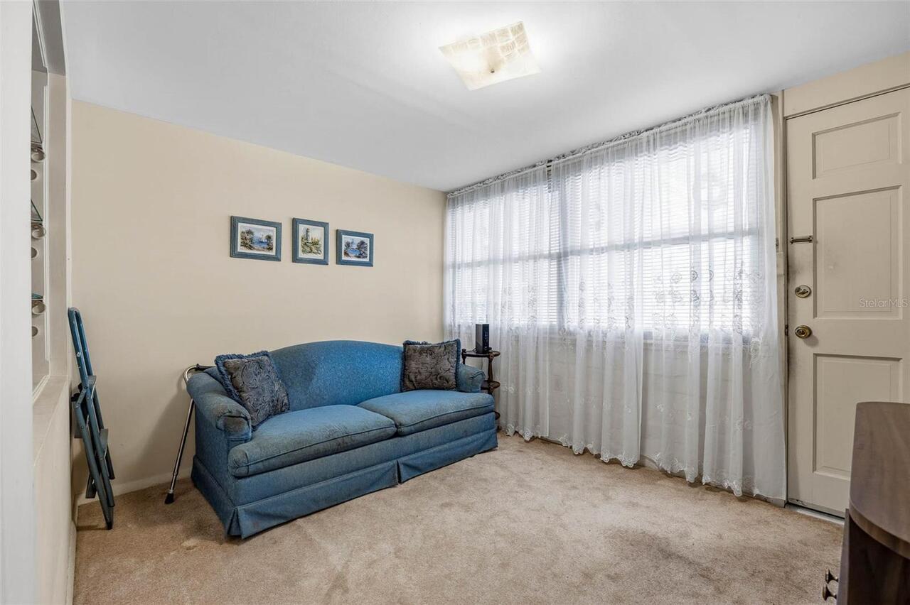 Listing Photo 12