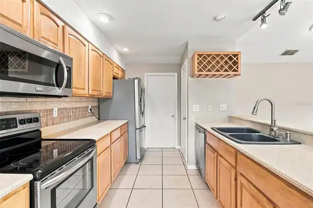 Listing Photo 17