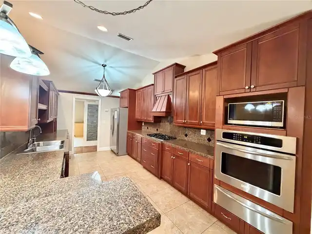 Listing Photo 13