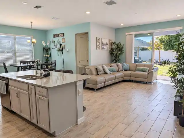 Listing Photo 6