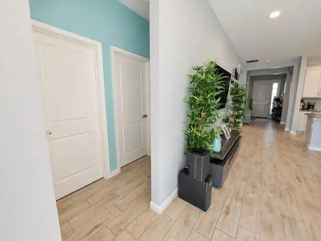Listing Photo 11