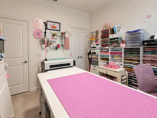 Listing Photo 12