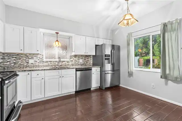 Listing Photo 18
