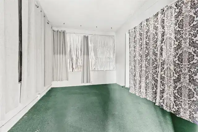 Listing Photo 23