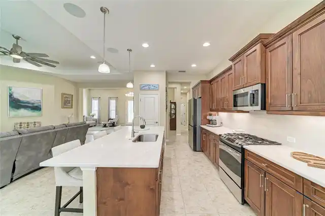 Listing Photo 16
