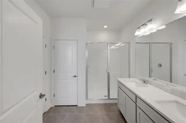 Listing Photo 11