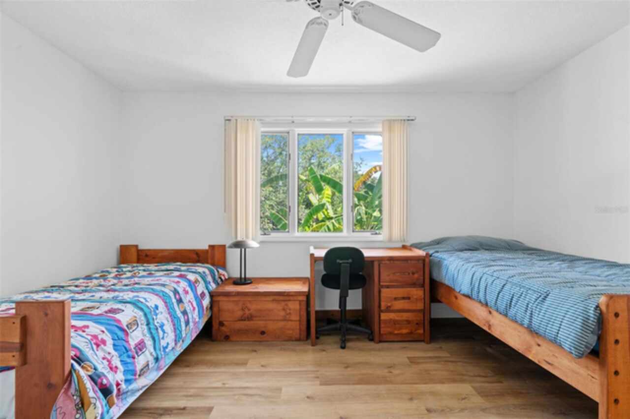 Listing Photo 32