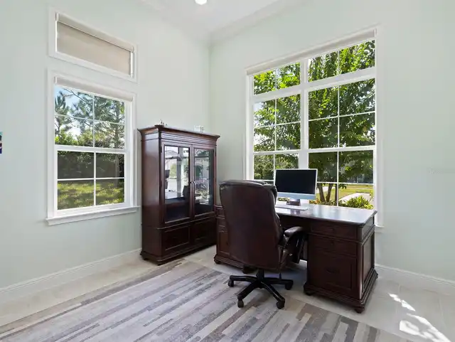 Listing Photo 12