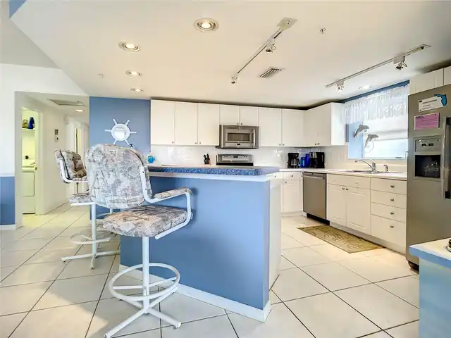 Listing Photo 9